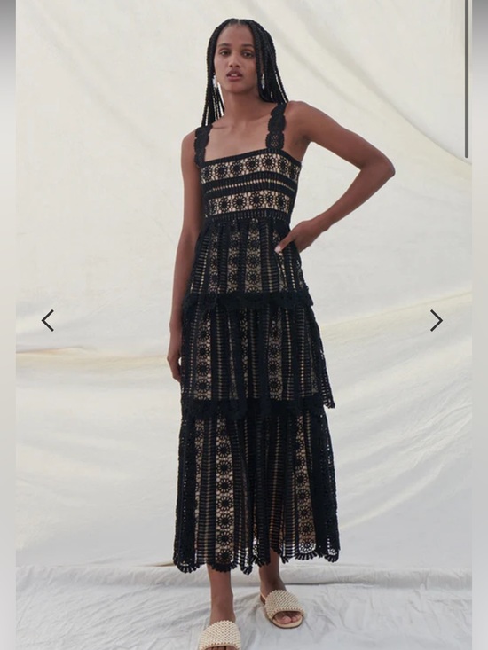 SAYLOR Dresses & Skirts - Saylor Krystyna Lace Midi Dress- size XS